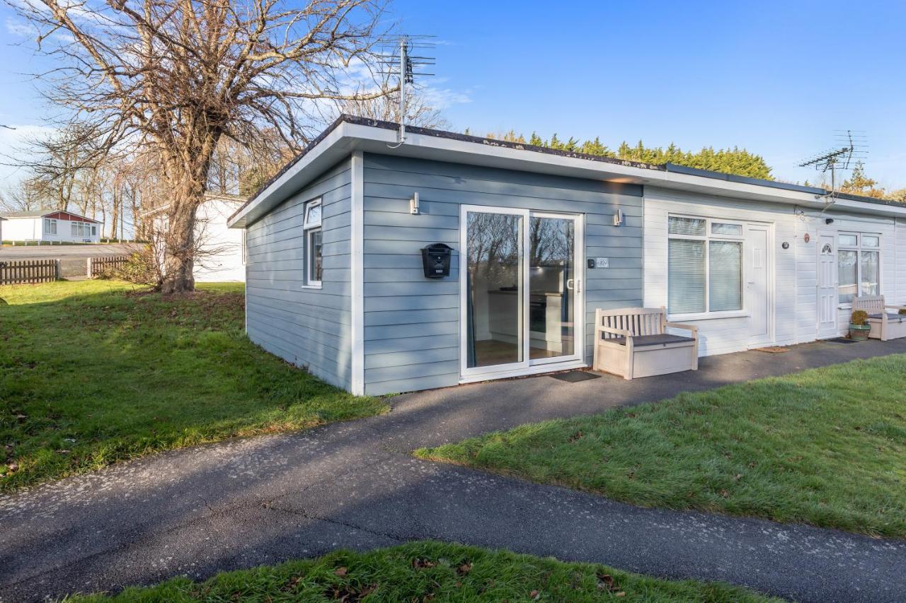 429 Norton Park * Dartmouth